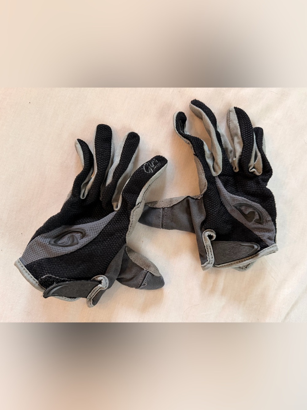 Women’s Medium Giro Cycling Gloves